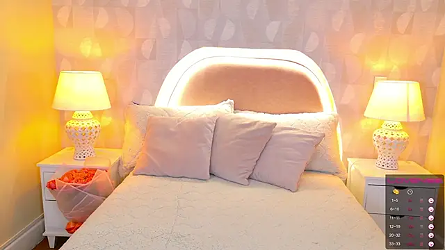 Snapshot of april_rousse chatting on 02/22/25, 10:09 april rousse online show from 02/22/25, 10:09