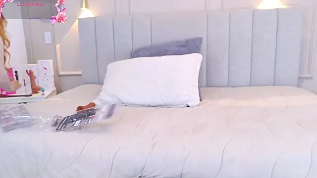 Snapshot of april_rousse chatting on 10/16/25, 02:51 april rousse online show from 10/16/25, 02:51