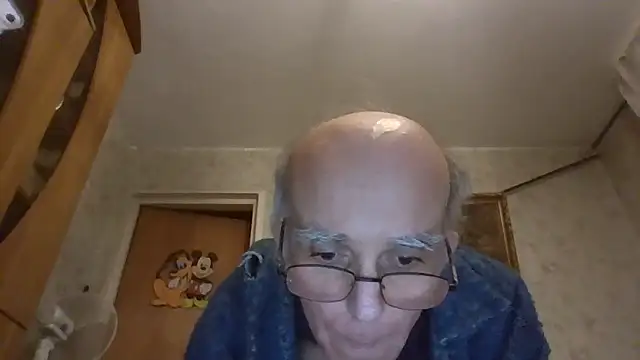 mariusica1xh online show from 04/12/26, 10:59