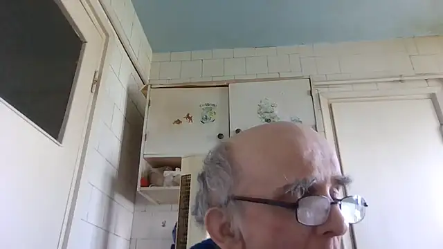 Snapshot of mariusica1@xh chatting on 04/19/26, 10:47 mariusica1xh online show from 04/19/26, 10:47