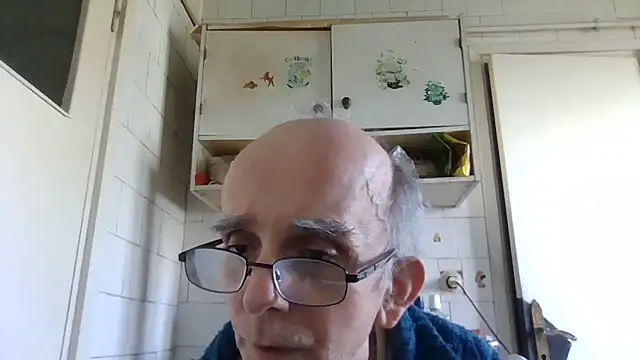 Snapshot of mariusica1@xh chatting on 04/20/26, 12:19 mariusica1xh online show from 04/20/26, 12:19