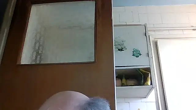 Snapshot of mariusica1@xh chatting on 04/26/26, 02:59 mariusica1xh online show from 04/26/26, 02:59