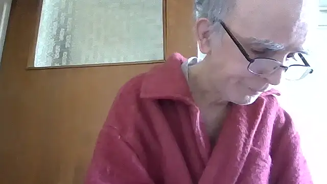 Snapshot of mariusica1@xh chatting on 05/18/26, 08:42 mariusica1xh online show from 05/18/26, 08:42