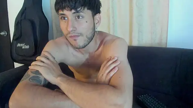 Henrikk senn online show from 10/03/25, 10:51