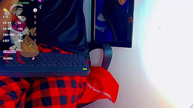 Snapshot of nicol_gill_ chatting on 12/14/24, 05:14 nicol gill online show from 12/14/24, 05:14