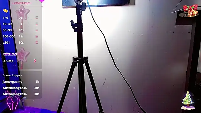 Snapshot of nicol_gill_ chatting on 12/21/24, 02:26 nicol gill online show from 12/21/24, 02:26