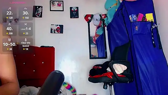 Snapshot of nicol_gill_ chatting on 02/14/25, 01:40 nicol gill online show from 02/14/25, 01:40