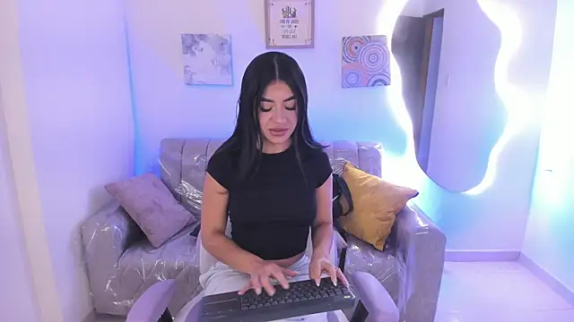 Charlotte cowell sub1  online show from 01/08/26, 05:37