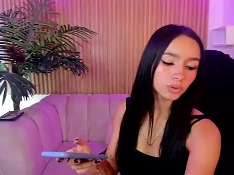 sophie ws online show from 12/02/25, 11:11