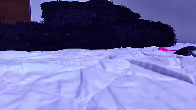 bellatrix25 online show from 03/17/25, 09:55