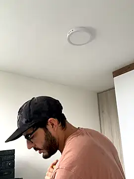 thomas gun online show from 12/05/25, 03:41