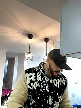 thomas gun online show from 01/11/26, 09:42