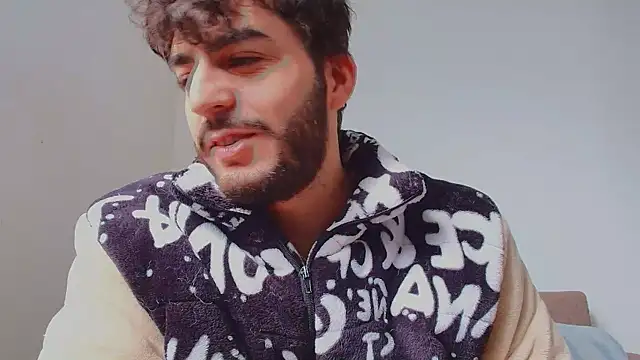 thomas gun online show from 04/03/26, 01:53