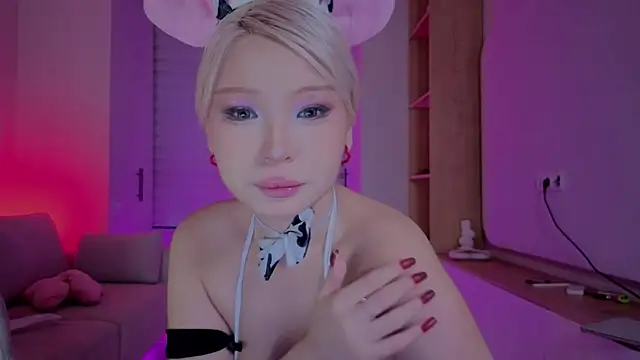 RileyMee online show from 11/01/25, 03:08