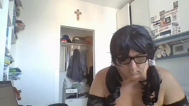 Snapshot of brindisiroby chatting on 06/23/26, 07:39 brindisiroby online show from 06/23/26, 07:39