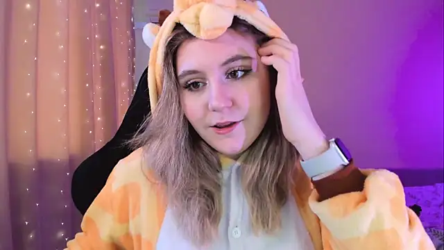 Diana Flower online show from 02/16/25, 10:32