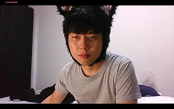 whitebriefboy online show from 10/31/25, 03:29