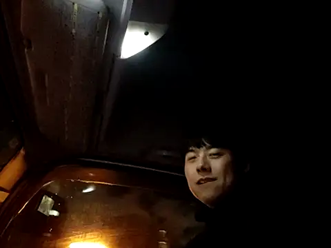 whitebriefboy online show from 01/08/26, 03:36