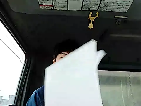 whitebriefboy online show from 04/26/26, 09:45