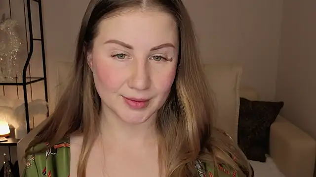 Helens love online show from 12/18/25, 03:01