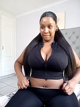 Candy Love 18 online show from 02/05/25, 07:39