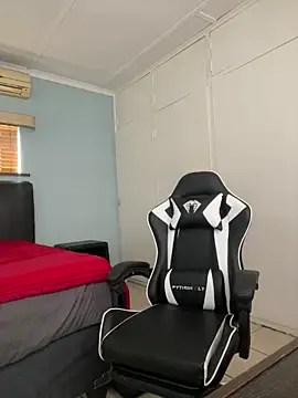 Candy Love 18 online show from 09/09/25, 07:19