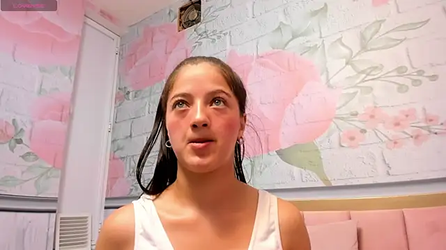 Annie Cute18  online show from 02/05/25, 04:06