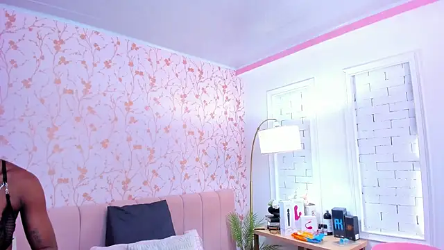 amber-hill online show from 11/24/25, 07:02