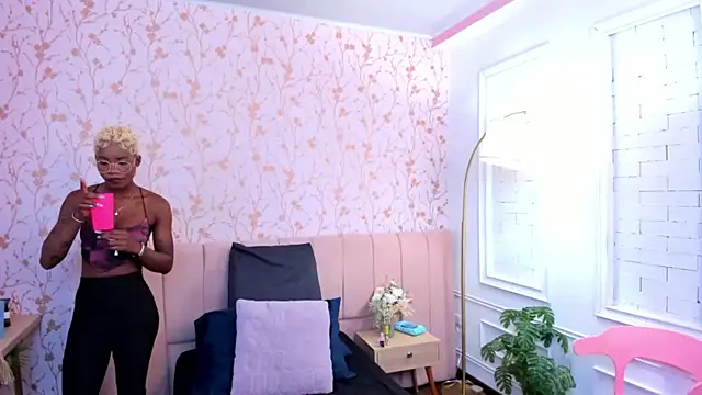 amber-hill online show from 02/11/26, 04:23