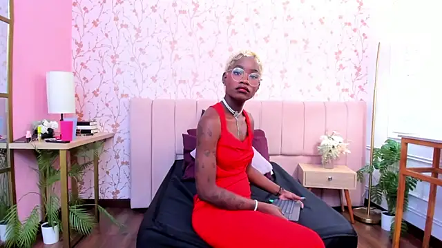 amber-hill online show from 02/14/26, 06:37