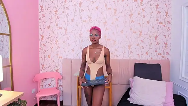 amber-hill online show from 04/01/26, 04:15