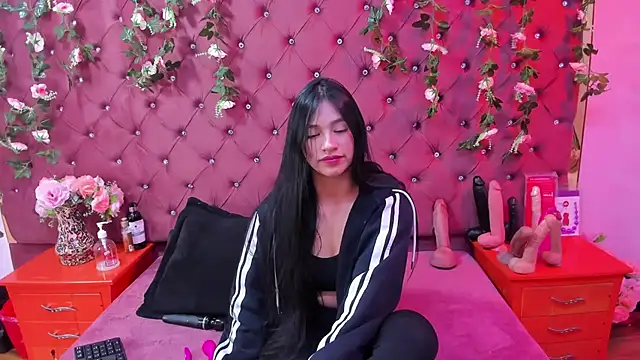 Mariana Prin online show from 11/23/25, 02:33