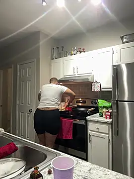 Snapshot of SexyHoneyRedd chatting on 02/16/25, 01:14 SexyHoneyRedd online show from 02/16/25, 01:14