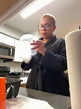 Snapshot of SexyHoneyRedd chatting on 03/03/26, 11:32 SexyHoneyRedd online show from 03/03/26, 11:32