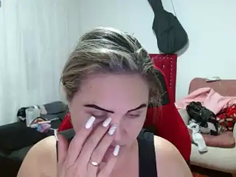 helenca43 online show from 02/08/25, 03:41