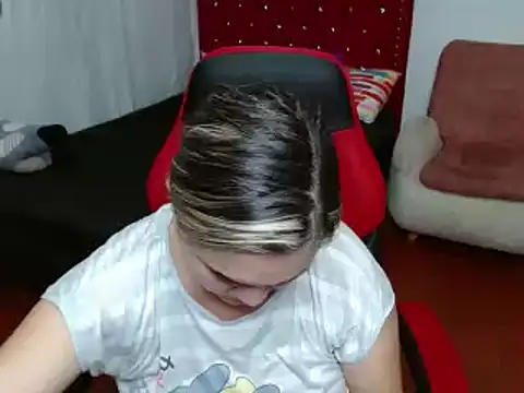 helenca43 online show from 02/08/25, 11:34