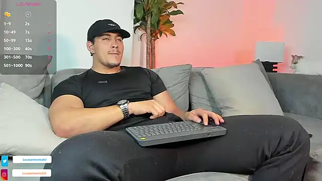 lucasanto  online show from 02/12/25, 04:23