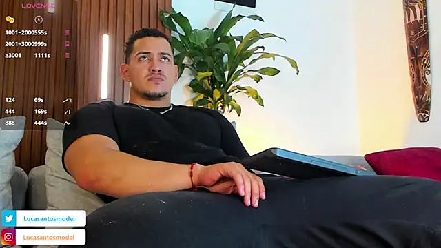 lucasanto  online show from 10/25/25, 01:13