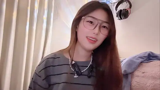 Sweet-Angel999 online show from 02/06/26, 03:26