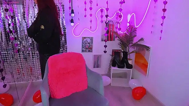 Lily Moonlight online show from 02/15/26, 07:51