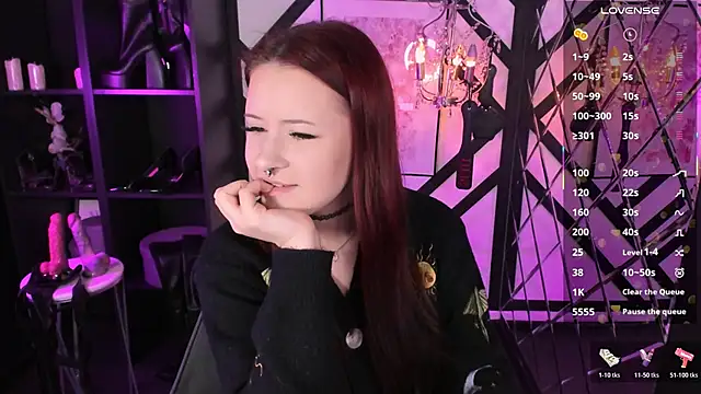 Lily Moonlight online show from 03/26/26, 06:30