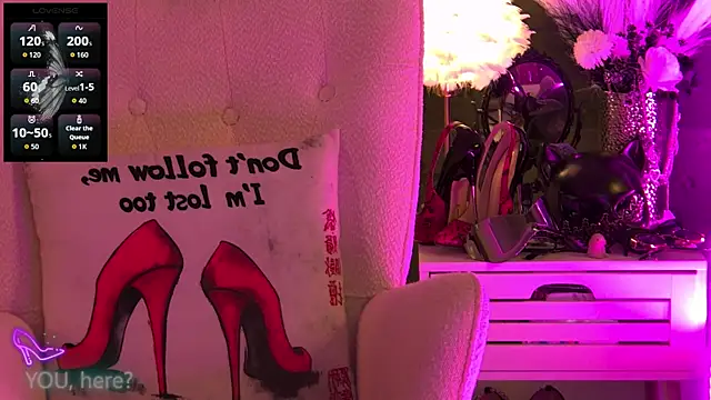 ZoeMesmerize online show from 11/12/25, 04:02