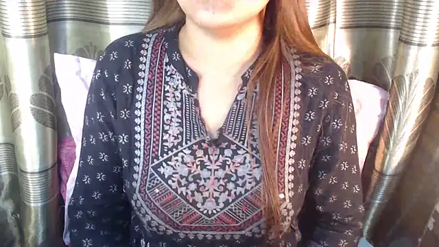 queen angelina online show from 12/15/25, 09:41