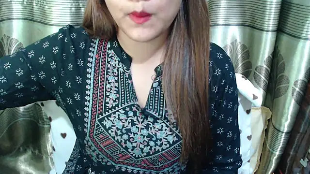 Snapshot of queen_angelina chatting on 03/13/26, 05:52 queen angelina online show from 03/13/26, 05:52