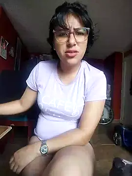 Snapshot of Im_Alma_ chatting on 12/12/24, 02:55 Im Alma online show from 12/12/24, 02:55