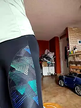 Snapshot of Im_Alma_ chatting on 03/17/25, 01:18 Im Alma online show from 03/17/25, 01:18