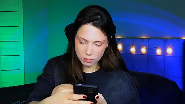 Stacy Gonzales  online show from 12/10/24, 06:22