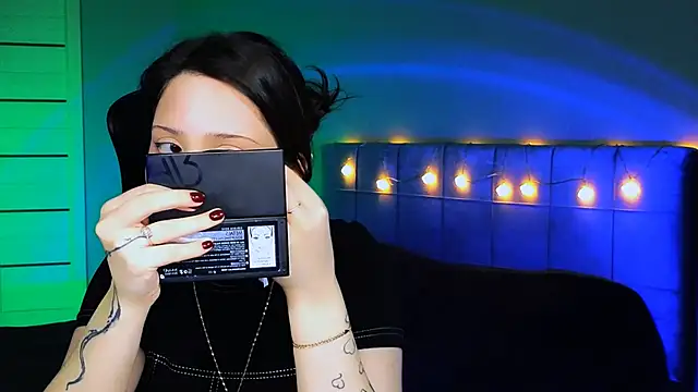 Stacy Gonzales  online show from 12/12/24, 06:14