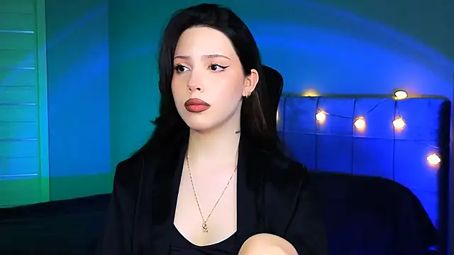 Stacy Gonzales  online show from 03/06/25, 09:47