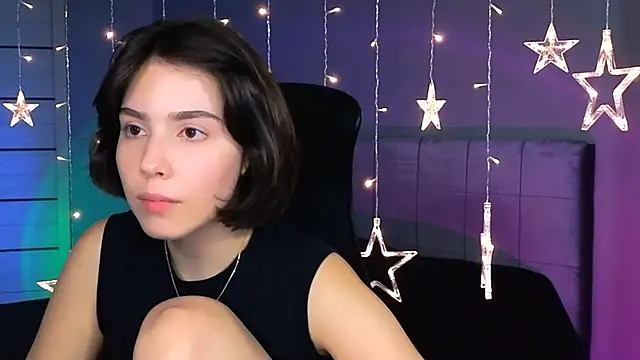 Stacy Gonzales  online show from 10/22/25, 12:27